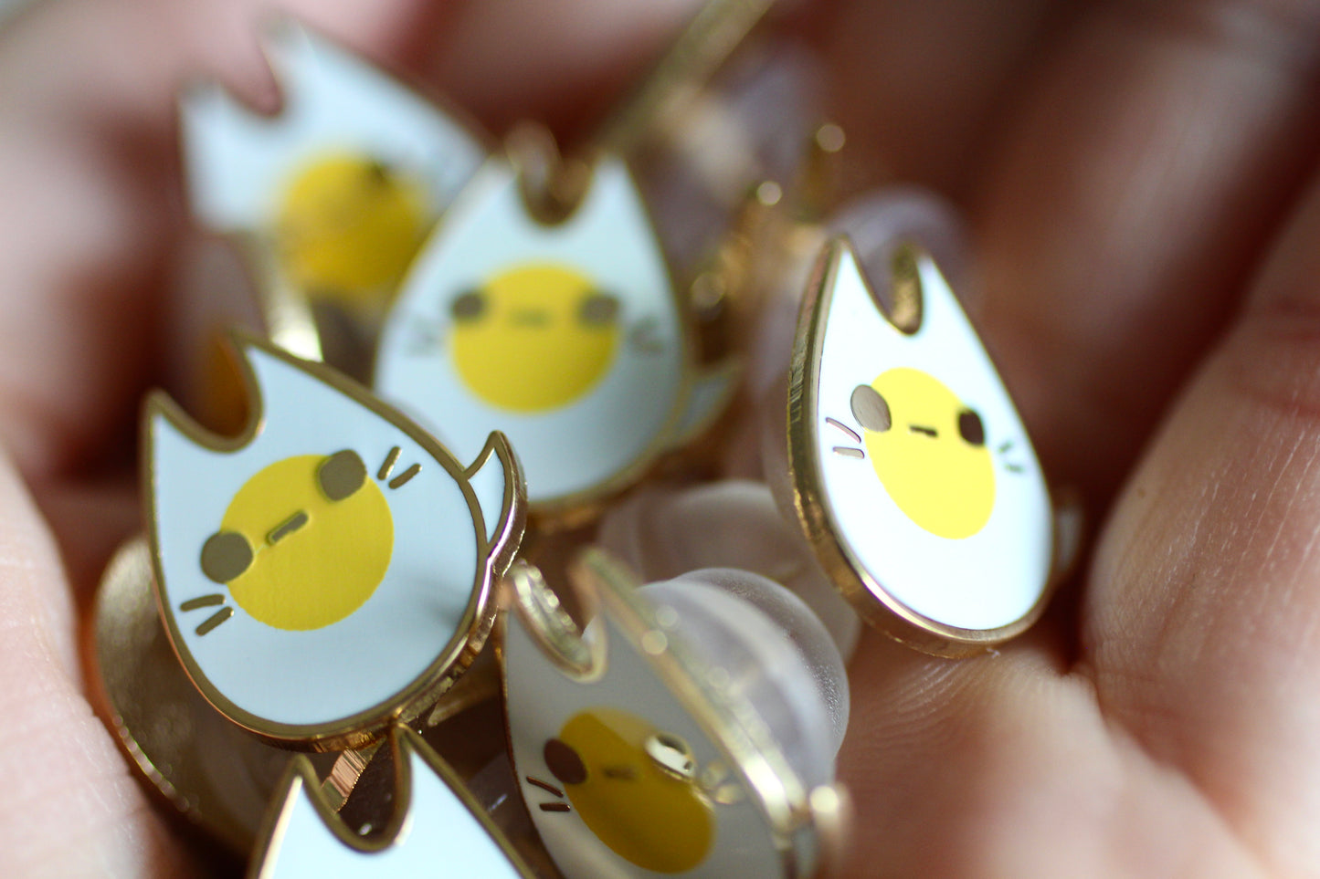 Egg Cat Pin