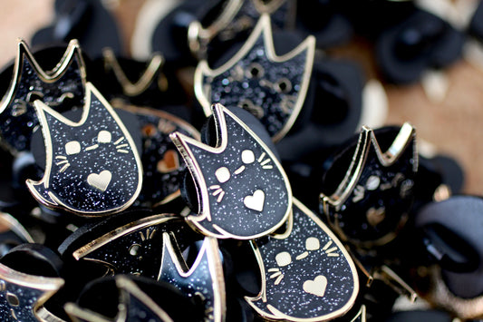 Black Heart Cat Pin