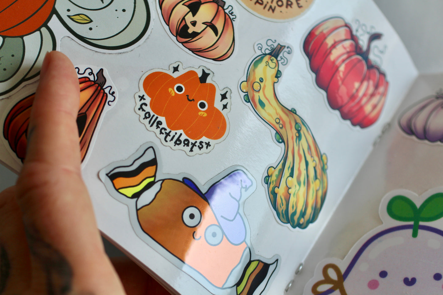Sticker Album - Batchoo Clouds